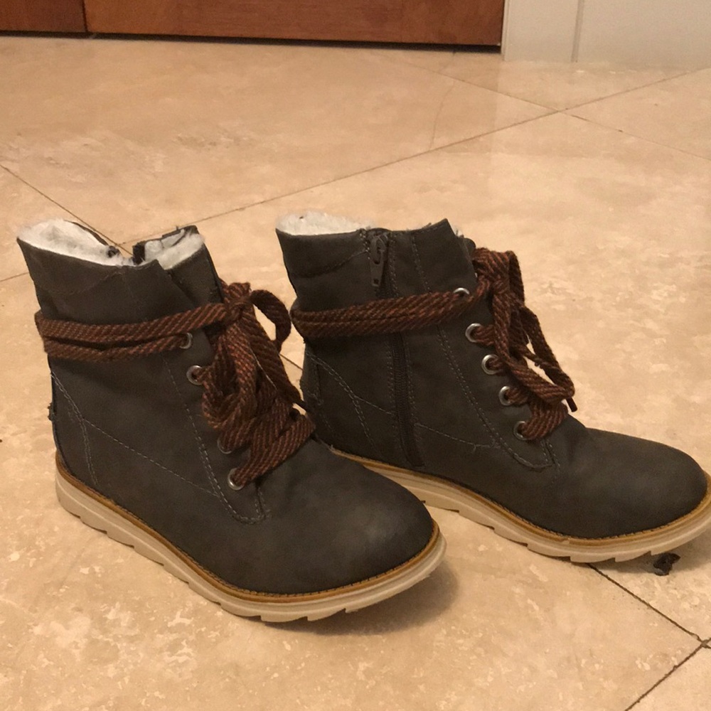 Winter boots